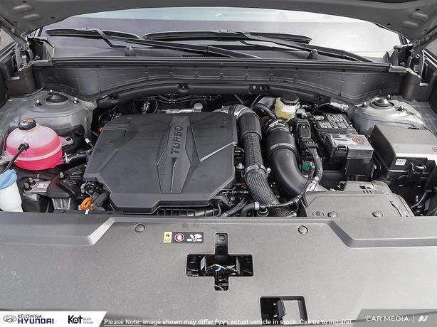 2025 Hyundai Santa Fe Luxury demo image 6