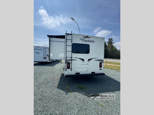 Used 2020 Coachmen RV Freelander 26DS Ford 450 image 2