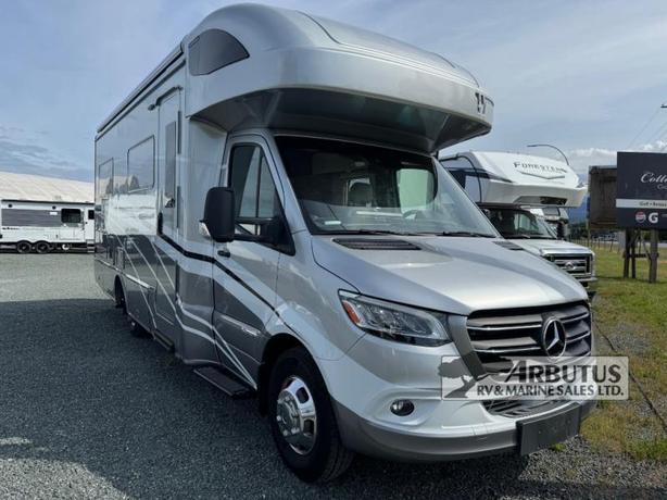 Used 2022 Winnebago Navion 24J image 1