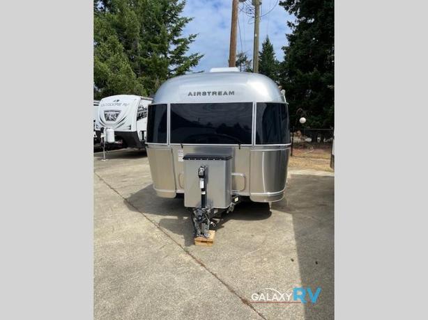 Used 2022 Airstream Flying Cloud 27FB image 3