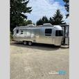 Used 2022 Airstream Flying Cloud 27FB thumbnail image 4