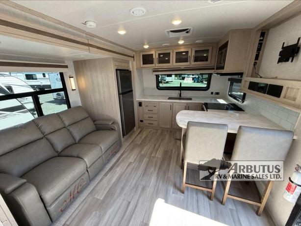 Used 2022 Forest River RV Rockwood Signature Ultra Lite 8263MBR image 4