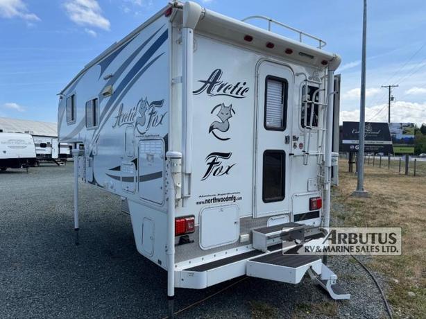 Used 2016 Northwood Arctic Fox Camper 811 Wet Bath image 6