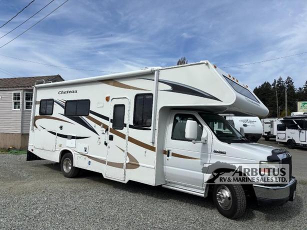 Used 2010 Thor Motor Coach Chateau 25C image 1