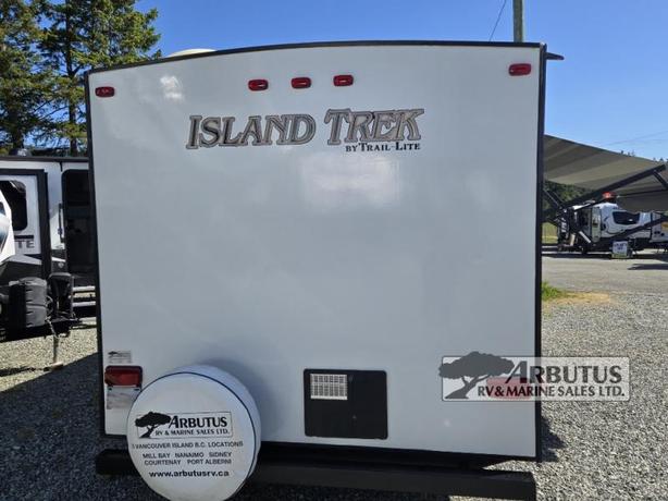 Used 2013 R-Vision Island Trek 262BH image 4