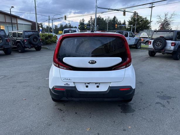 2021 Kia Soul LX image 4