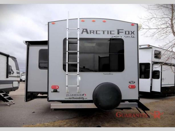 Used 2023 Northwood Arctic Fox North Fork 25Y image 5