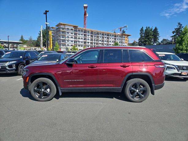2022 Jeep Grand Cherokee Limited 4x4 | Remote Start | Heated Seats! image 3