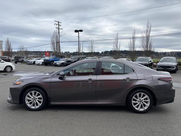 2023 Toyota Camry Hybrid Le image 4