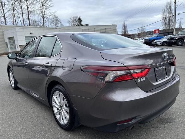 2023 Toyota Camry Hybrid Le image 5