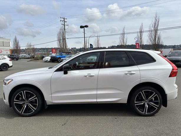 2021 Volvo XC60 R-Design image 4