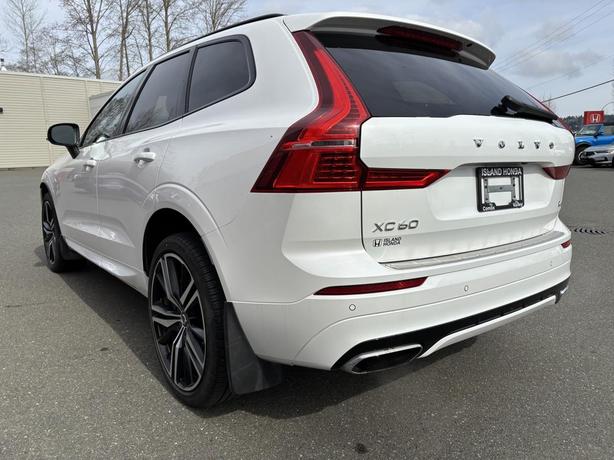2021 Volvo XC60 R-Design image 5