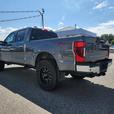 2022 Ford Super Duty F-350 SRW LARIAT thumbnail image 3