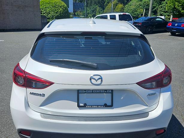 2014 Mazda  Mazda3 s Grand Touring image 6