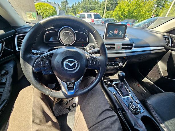 2014 Mazda  Mazda3 s Grand Touring image 8