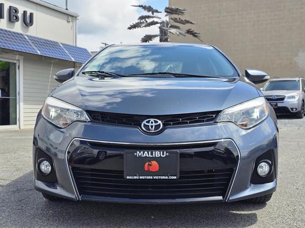 2015 Toyota Corolla 4dr Sdn S image 2