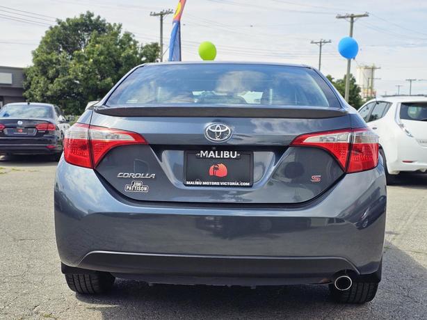 2015 Toyota Corolla 4dr Sdn S image 3