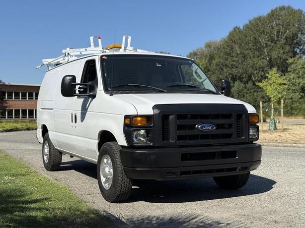 2011 Ford Econoline E-350 Super Duty Cargo Van with Shelving & Ladder Rack image 2