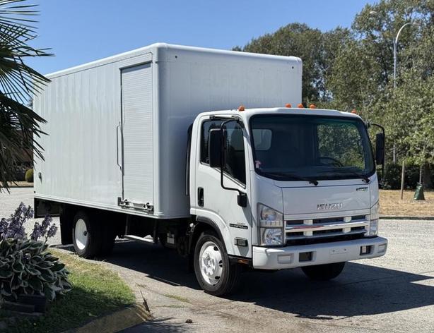 2012 Isuzu NPR HD 16 Foot Cube Van With Ramp image 1