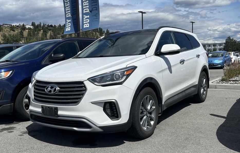 2017 Hyundai Santa Fe XL Luxury AUTO, KEYLESS ENTRY, BACK UP CAMERA, WITH BLUETO display photo