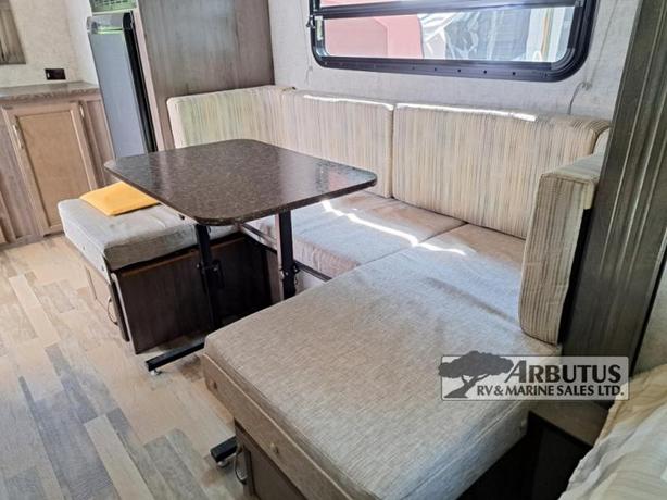 Used 2018 Winnebago Industries Towables Minnie Drop WD1790 image 7