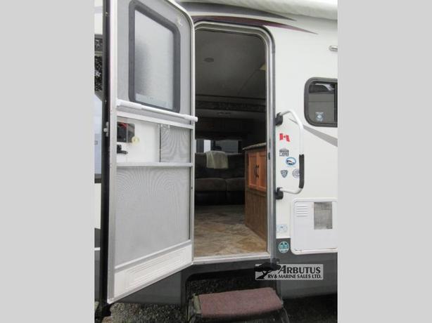 Used 2015 Outdoors RV Creek Side 26RLS image 7