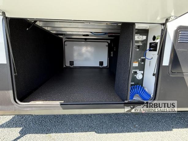 Used 2024 Keystone RV Montana High Country 381TB image 6