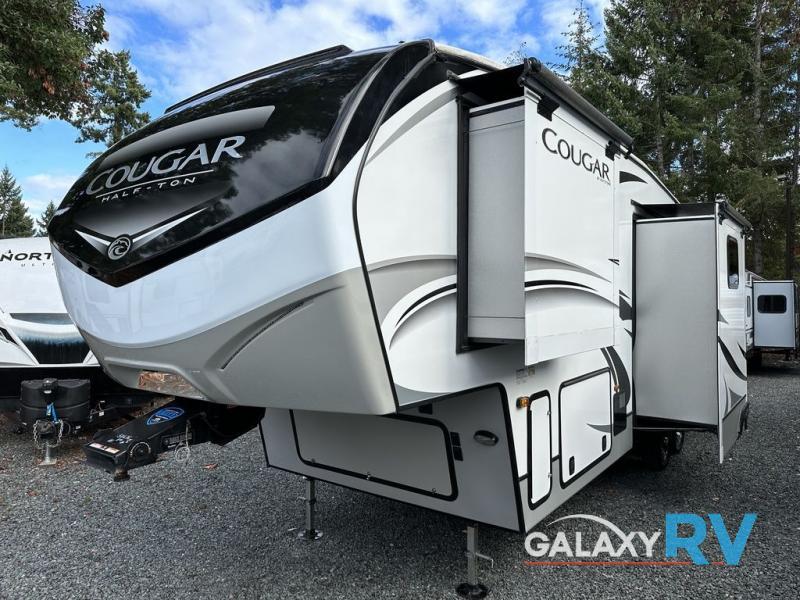 Used 2021 Keystone RV Cougar Half-Ton 29MBS display photo