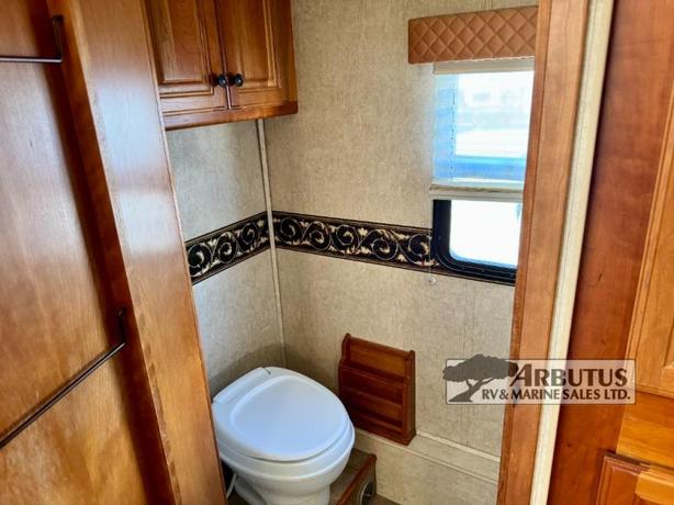 Used 2008 Triple E Commander 3712FGB image 7