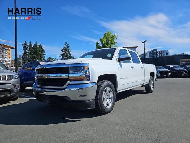 2017 Chevrolet Silverado 1500 LT | No Reported Accidents! image 1