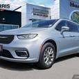 2022 Chrysler Pacifica Touring L AWD | No Reported Accidents | One Owner! thumbnail image