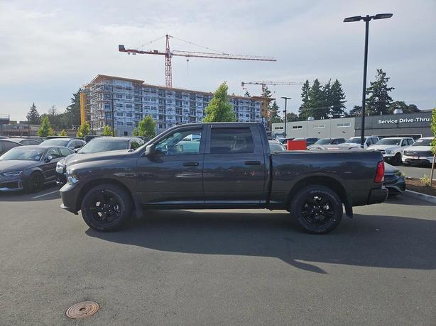 2023 RAM 1500 Classic Express 4x4 Crew Cab 5'7 Box | No Reported Accidents | One image 3