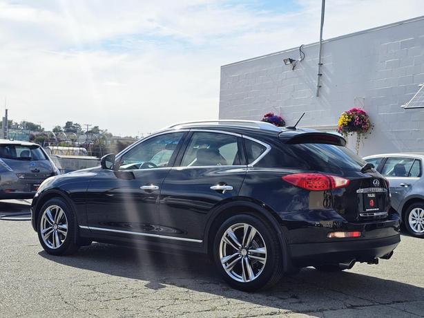 2011 Infiniti EX35 AWD 4dr image 4