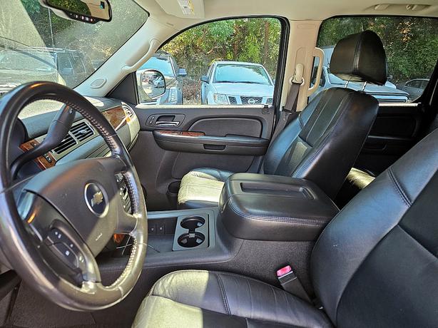 2007 Chevrolet  Avalanche LT w/2LT image 8