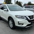 2017 Nissan Rogue thumbnail image 4