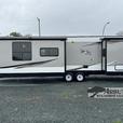 Used 2020 Jayco Jay Flight Bungalow 40FKDS thumbnail image 4