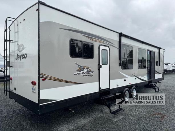 Used 2020 Jayco Jay Flight Bungalow 40FKDS image 6