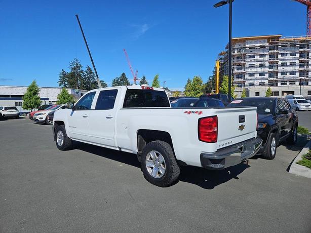 2017 Chevrolet Silverado 1500 LT | No Reported Accidents! image 4