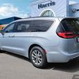 2022 Chrysler Pacifica Touring L AWD | No Reported Accidents | One Owner! thumbnail image 4