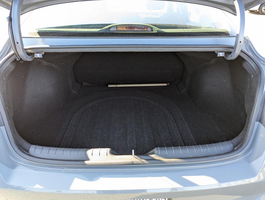 2021 Hyundai Elantra Preferred - Heated Seats, Apple CarPlay/A.A. display photo