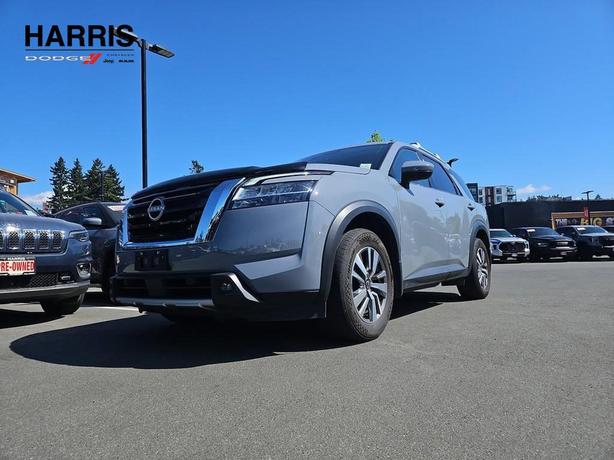 2023 Nissan Pathfinder SL | Remote Start | Power Liftgate! image 1