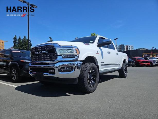 2020 RAM 3500 Limited 4x4 Crew Cab 6'4 Box | Power Sunroof! image 1