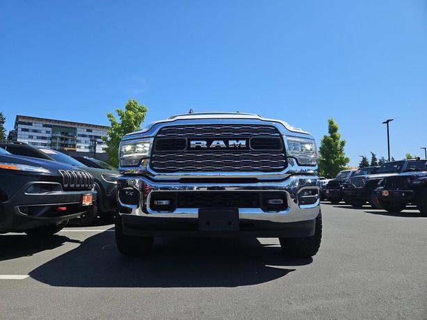 2020 RAM 3500 Limited 4x4 Crew Cab 6'4 Box | Power Sunroof! image 2