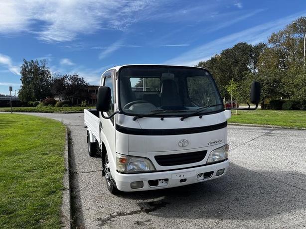 2004 Toyota Toyoace Flat Deck Right Hand Drive image 3
