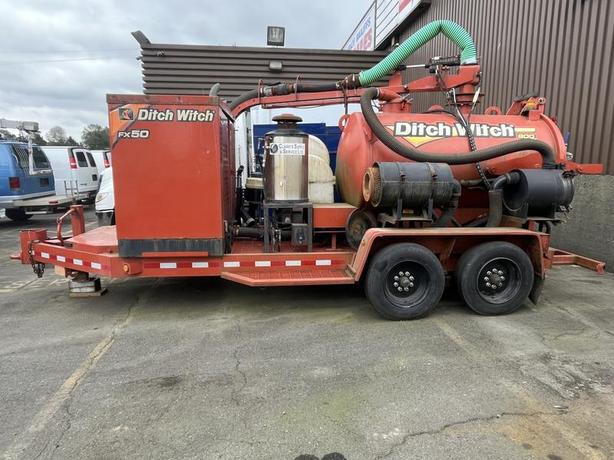 2015 Ditch Witch FX50 800 Gal image 2
