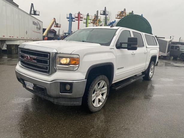 2015 GMC Sierra 1500 SLE Crew Cab Short Box 4WD With Canopy image 1
