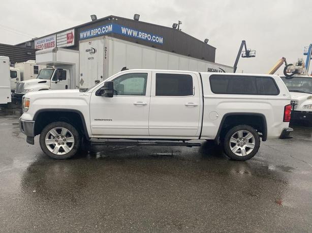 2015 GMC Sierra 1500 SLE Crew Cab Short Box 4WD With Canopy image 2