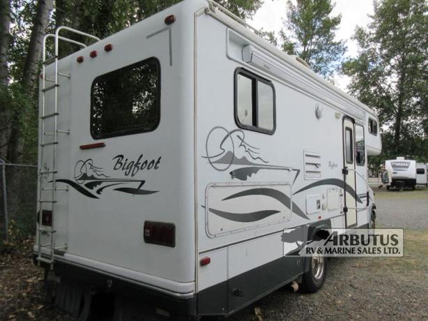 Used 2001 Bigfoot Industries BIGFOOT 3000 SERIES 24DB image 7