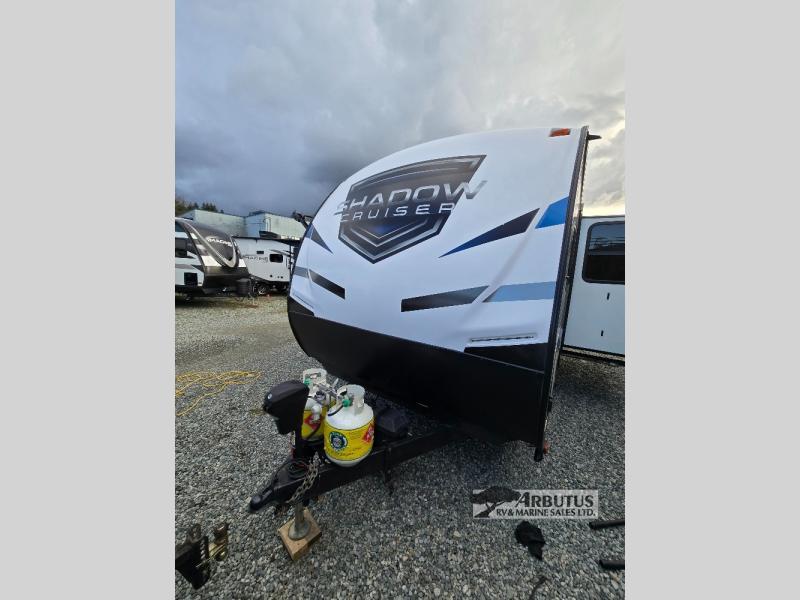 Used 2022 Cruiser Shadow Cruiser 240BHS display photo