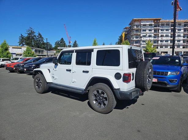 2020 Jeep Wrangler Sahara 4x4 | Keyless Start | Back-Up Camera! image 4